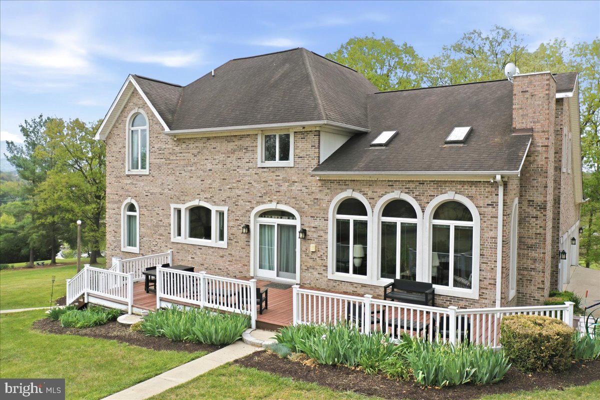 50 COTTAGE DRIVE