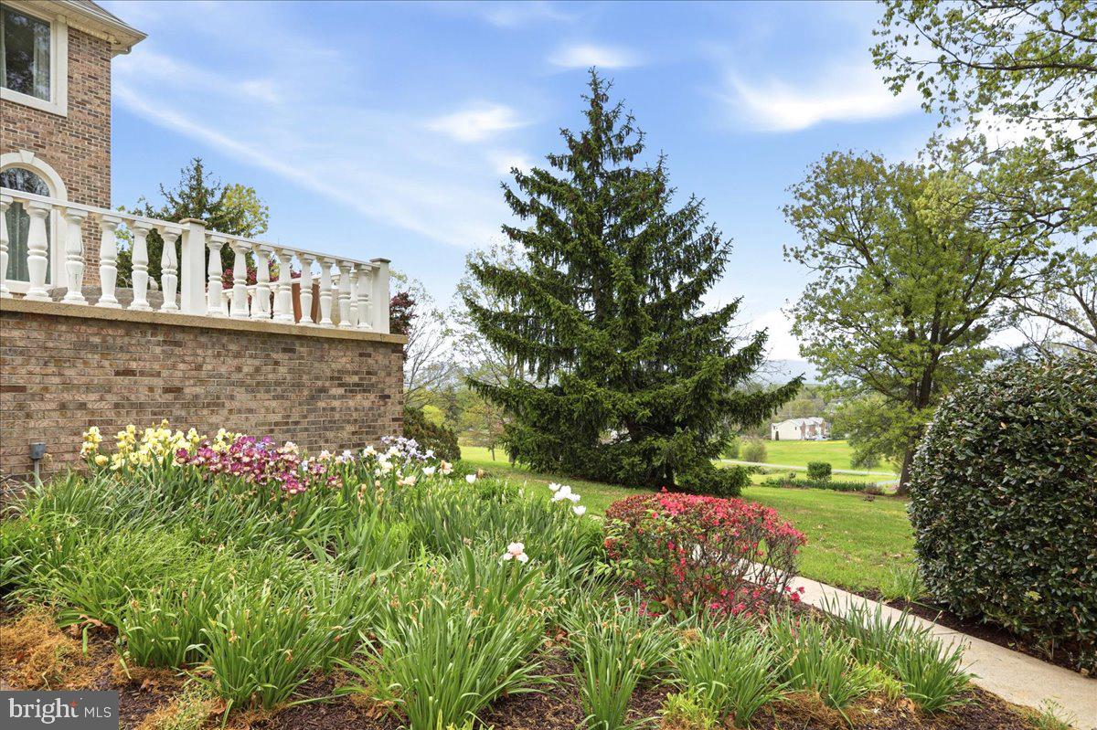 50 COTTAGE DRIVE