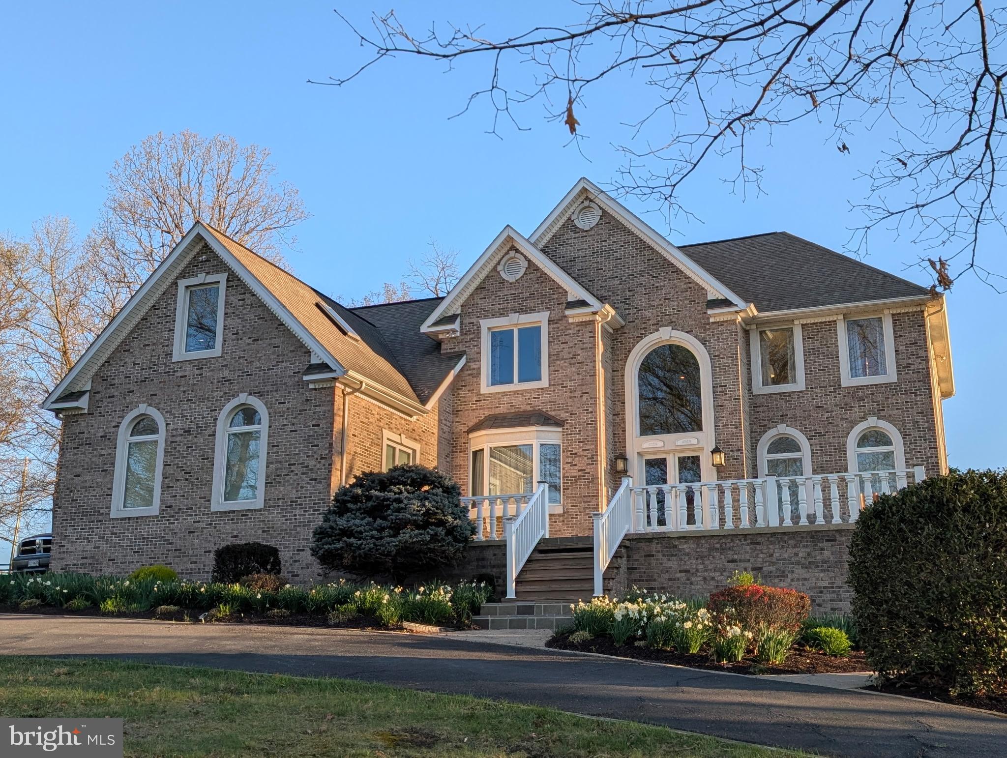 50 COTTAGE DRIVE