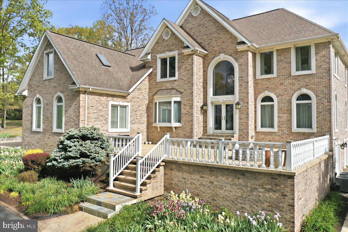 50 COTTAGE DRIVE