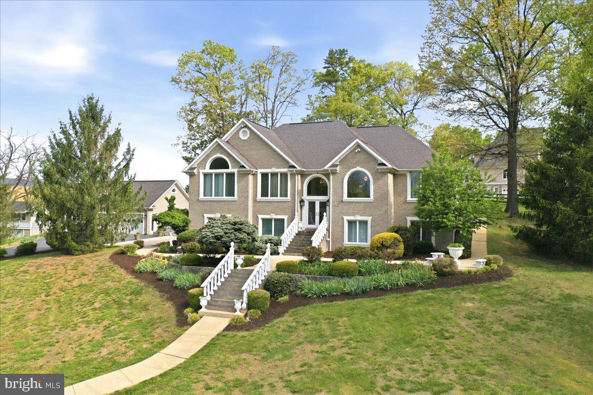 100 COTTAGE DRIVE