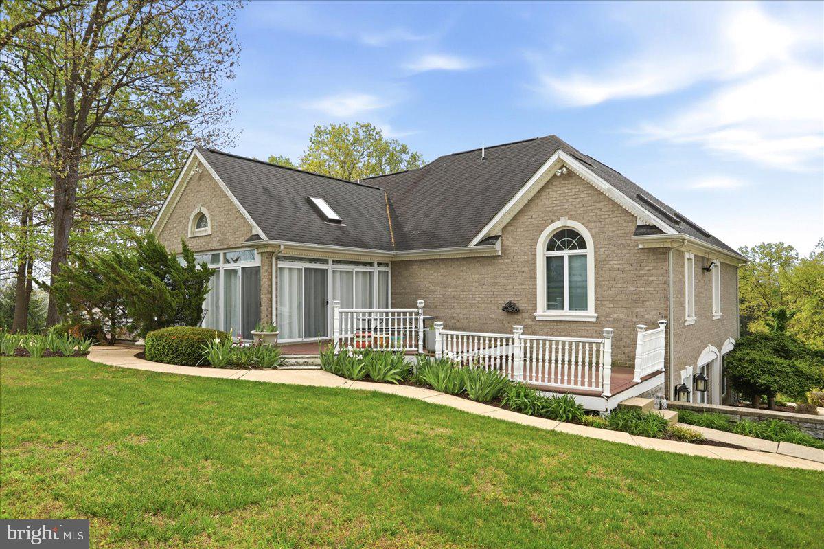 100 COTTAGE DRIVE