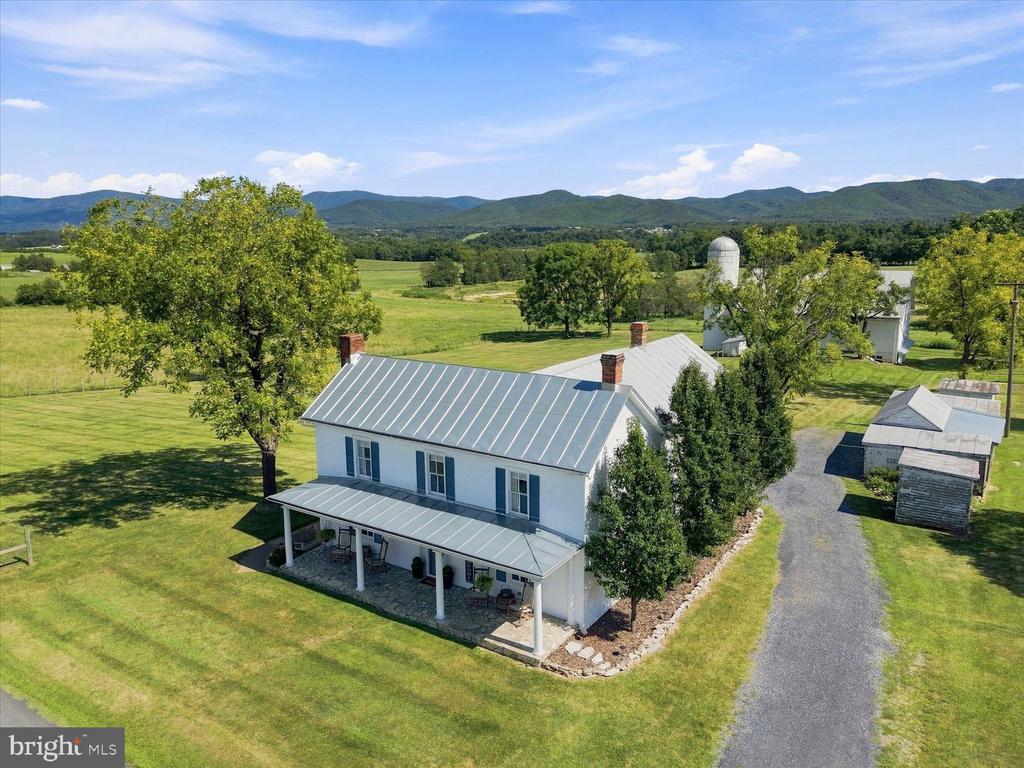 625 RIVERBEND ROAD