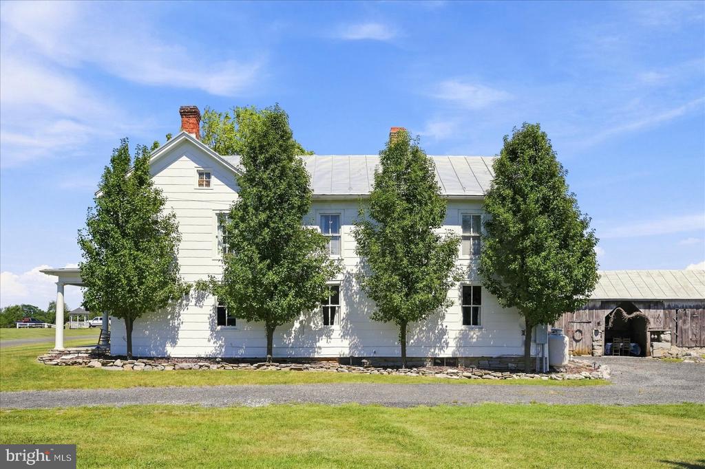 625 RIVERBEND ROAD