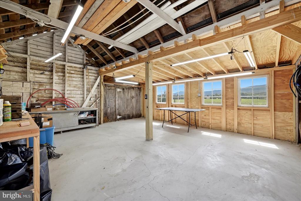 625 RIVERBEND ROAD