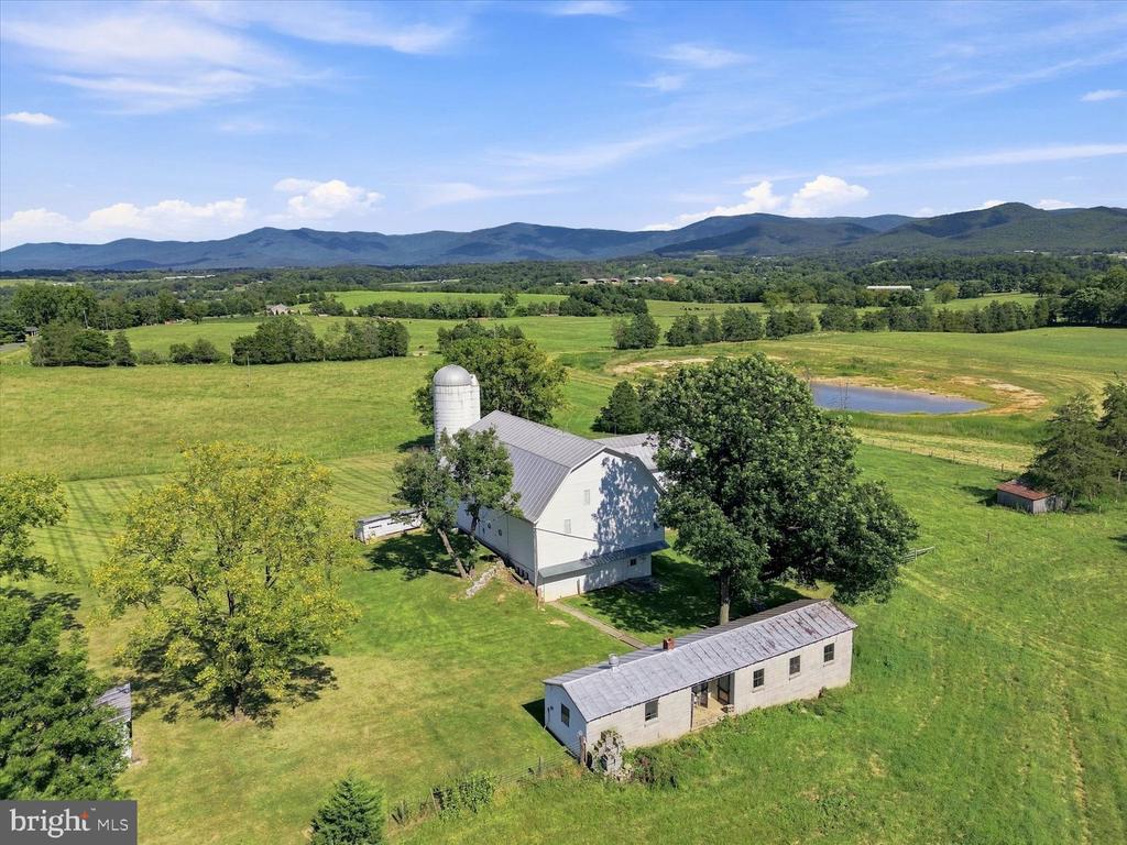 625 RIVERBEND ROAD