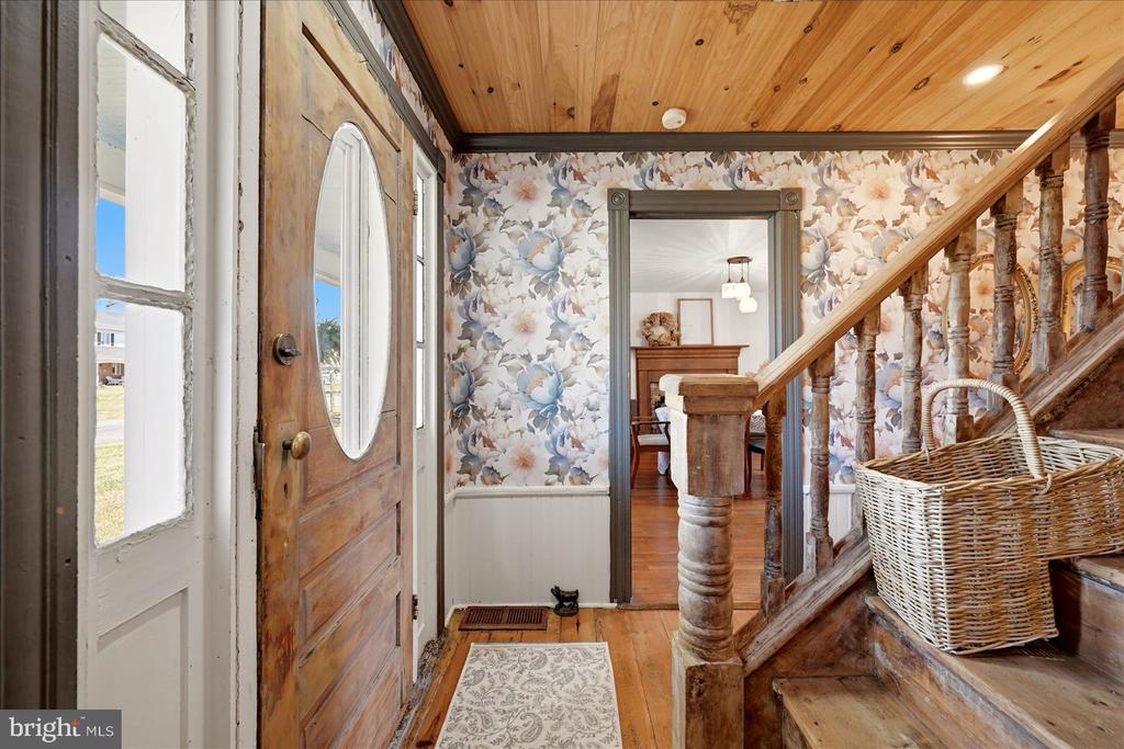 625 RIVERBEND ROAD