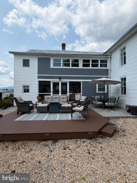 625 RIVERBEND ROAD