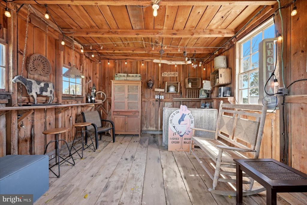 625 RIVERBEND ROAD