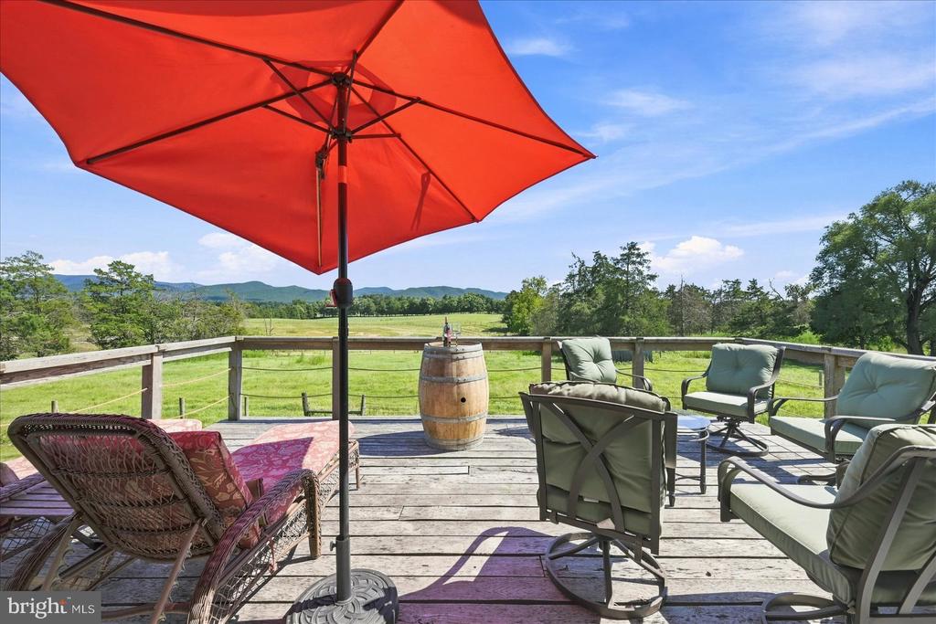 625 RIVERBEND ROAD