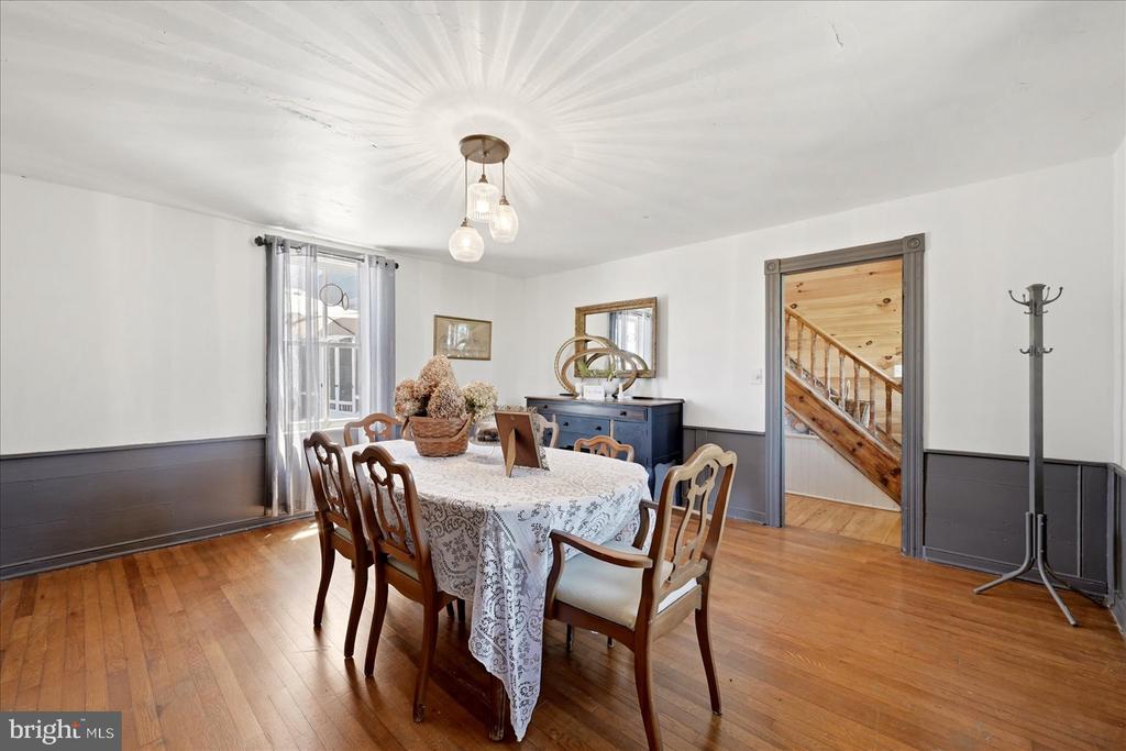 625 RIVERBEND ROAD