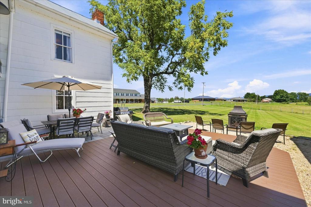 625 RIVERBEND ROAD