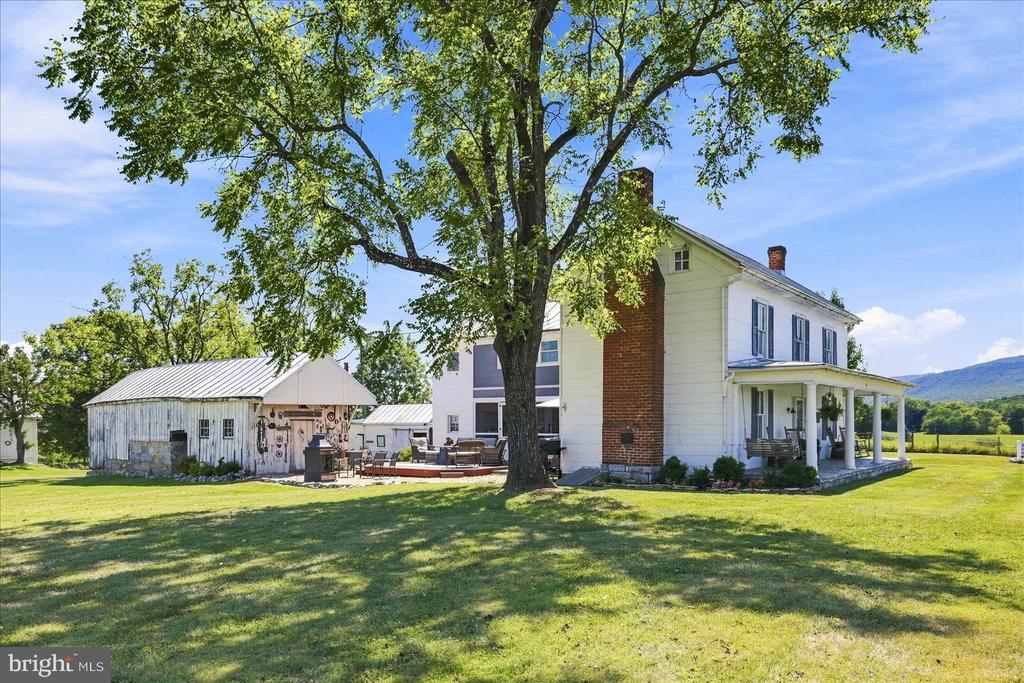 625 RIVERBEND ROAD
