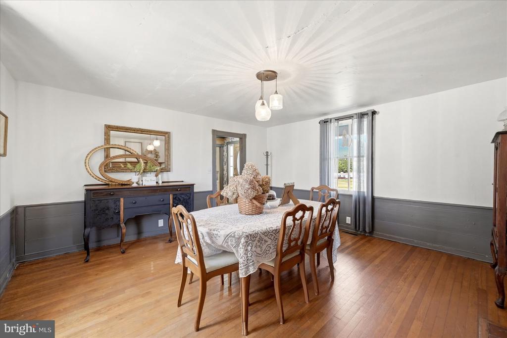 625 RIVERBEND ROAD