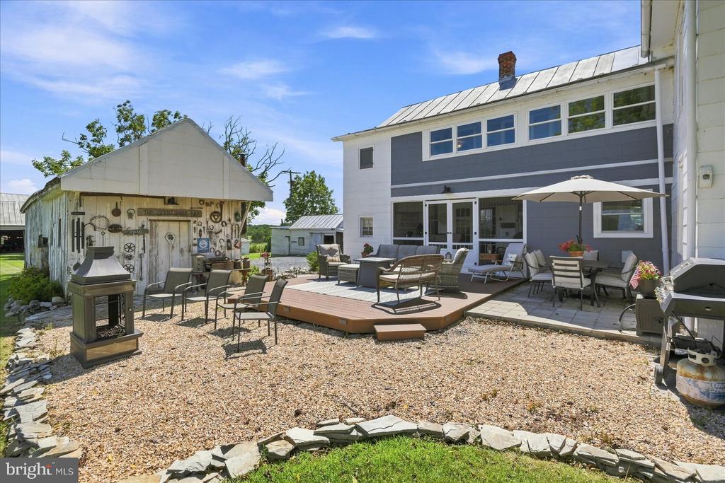 625 RIVERBEND ROAD
