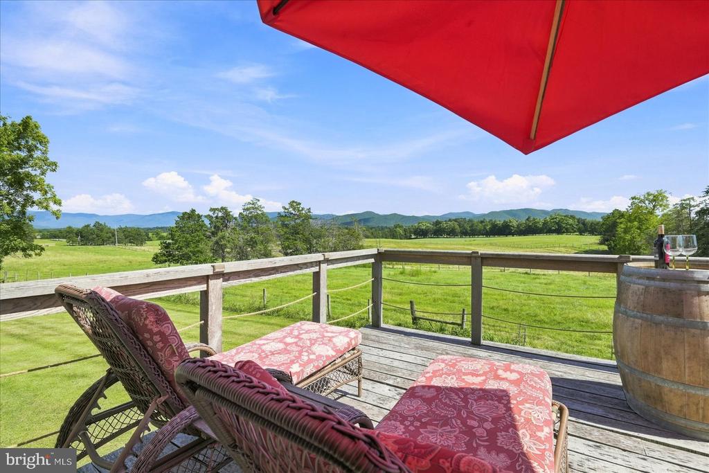 625 RIVERBEND ROAD