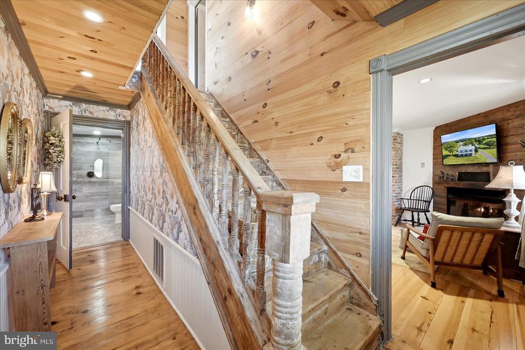 625 RIVERBEND ROAD