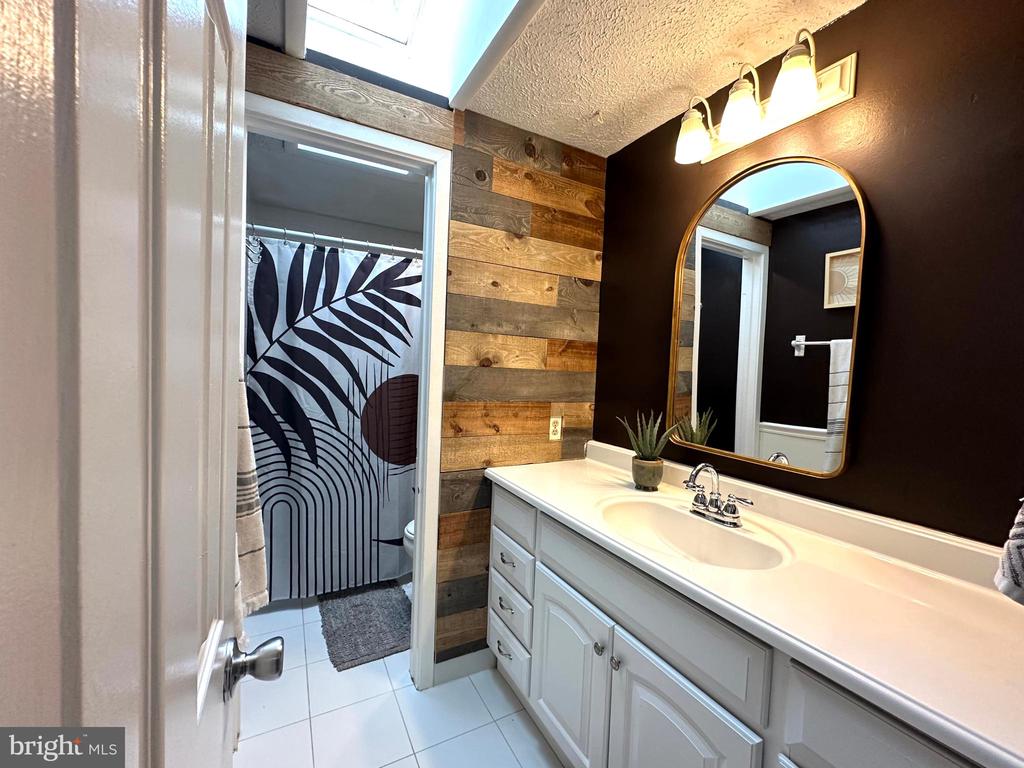15518 LAUREL RIDGE ROAD