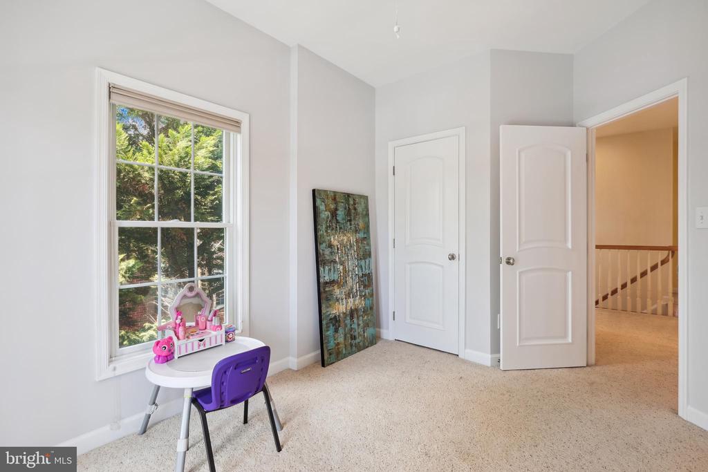 1106 LINDEN STREET