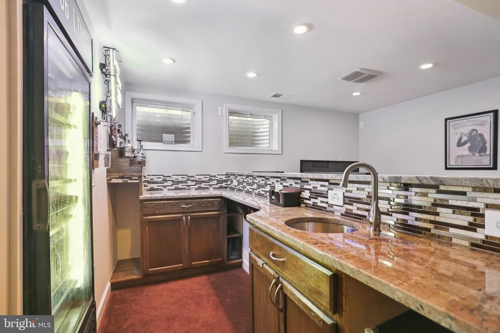 1106 LINDEN STREET