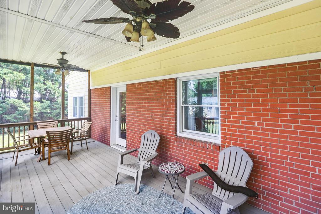 1106 LINDEN STREET