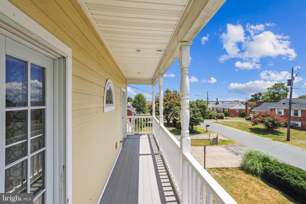 1106 LINDEN STREET
