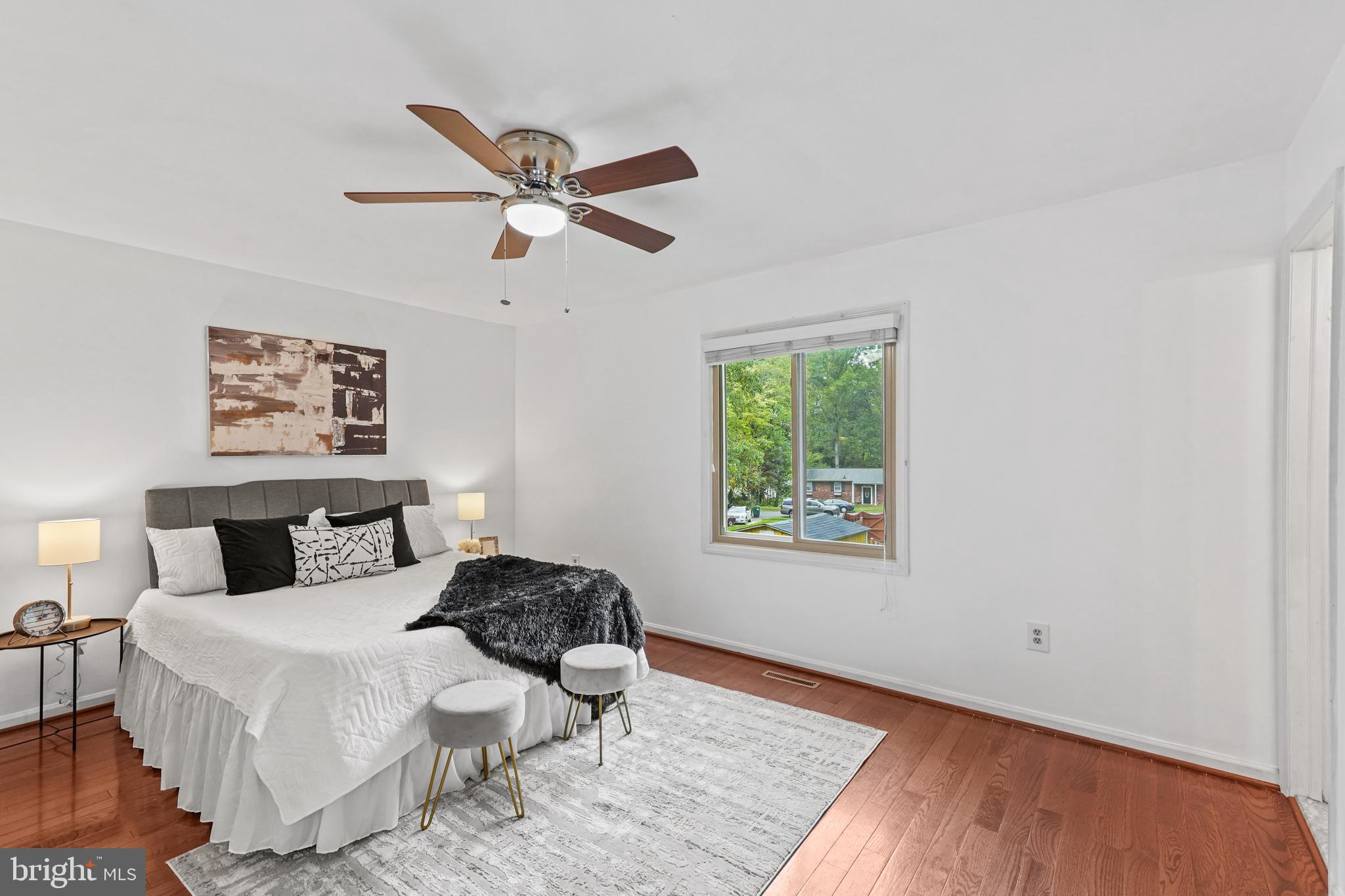 16204 EDGEWOOD DRIVE