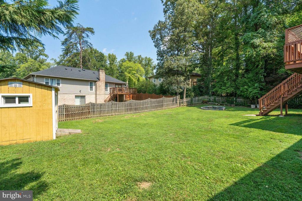 16204 EDGEWOOD DRIVE