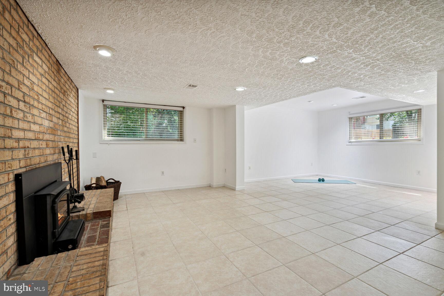 16204 EDGEWOOD DRIVE