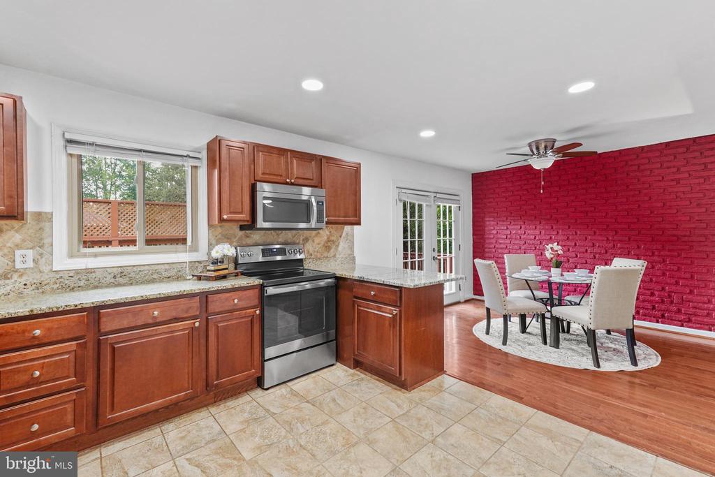 16204 EDGEWOOD DRIVE