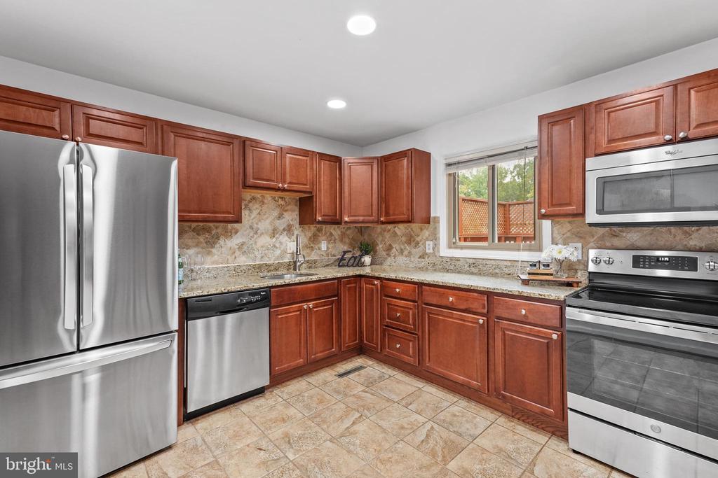 16204 EDGEWOOD DRIVE