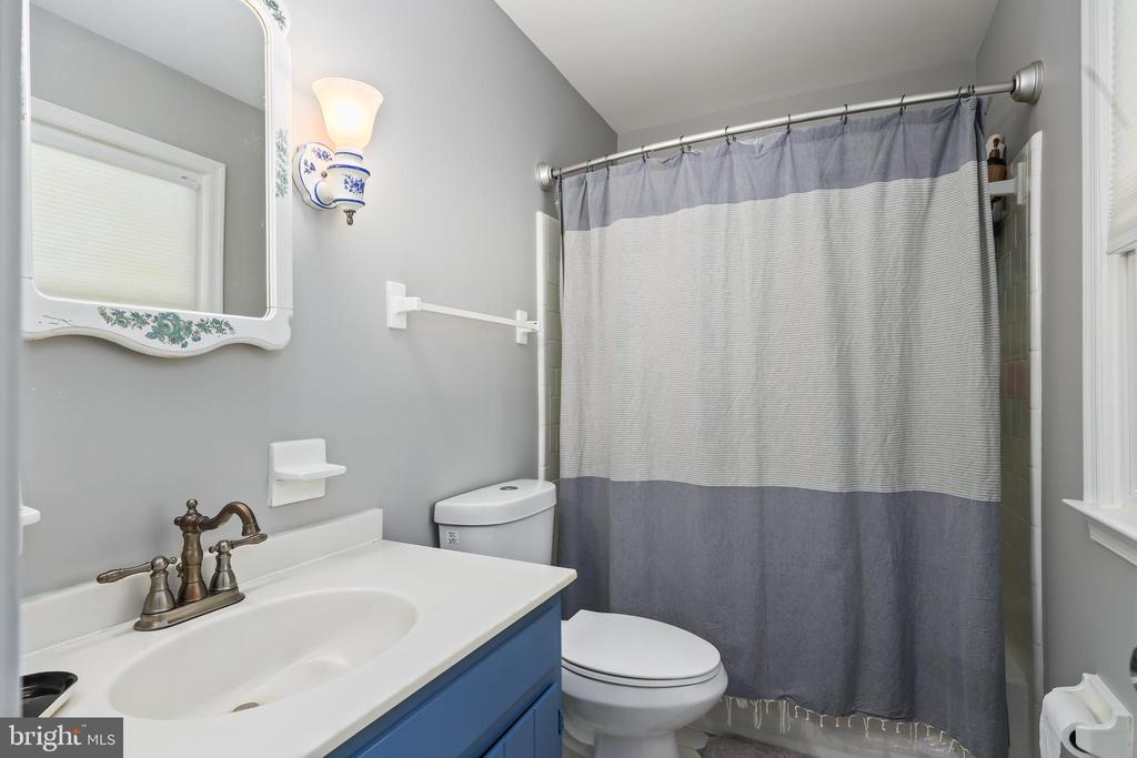 12053 KAHNS ROAD