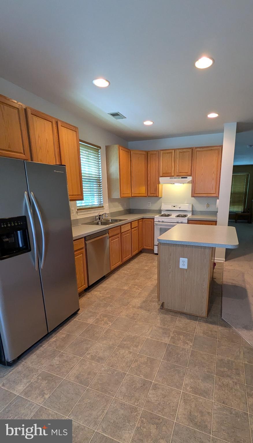 12053 ELLIOTS OAK PLACE