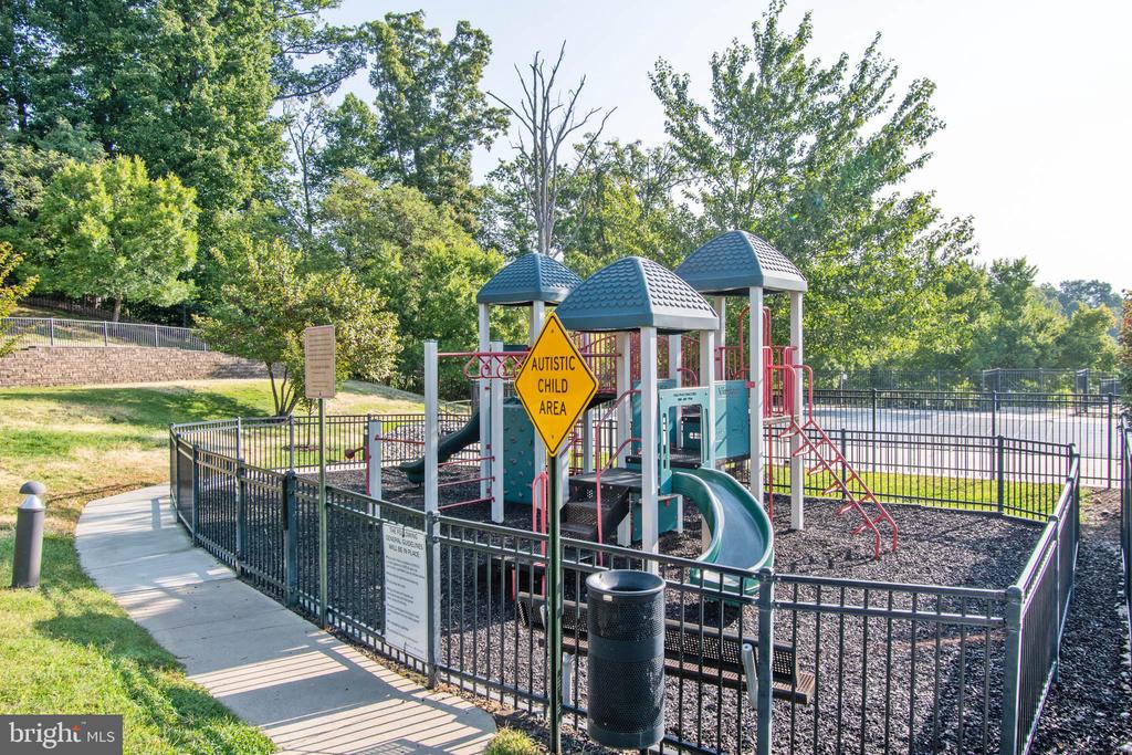 14906 POTOMAC BRANCH DRIVE
