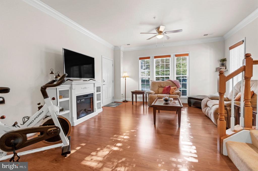 14906 POTOMAC BRANCH DRIVE