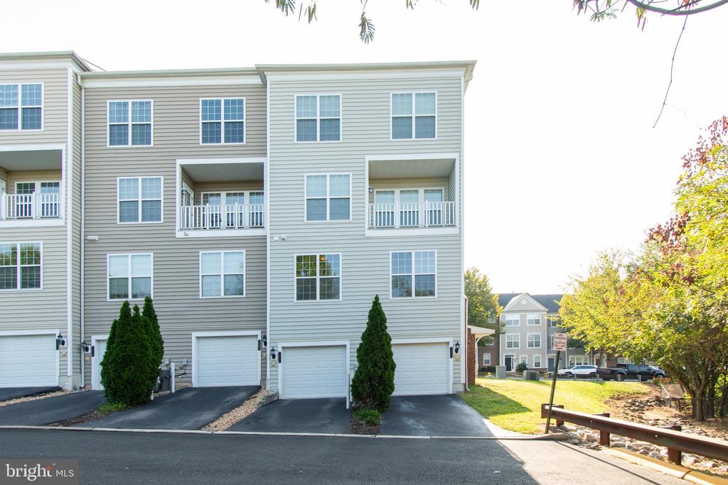14906 POTOMAC BRANCH DRIVE