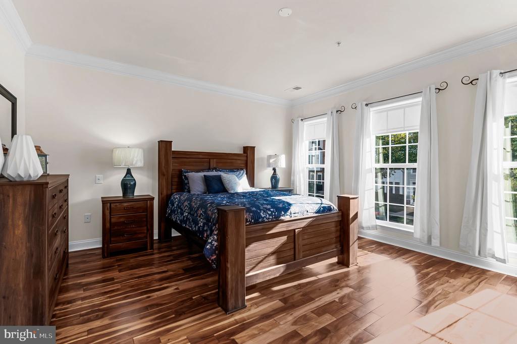 14906 POTOMAC BRANCH DRIVE