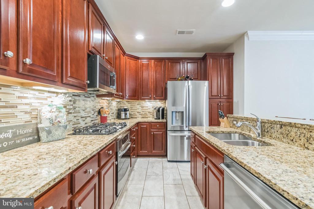 14906 POTOMAC BRANCH DRIVE