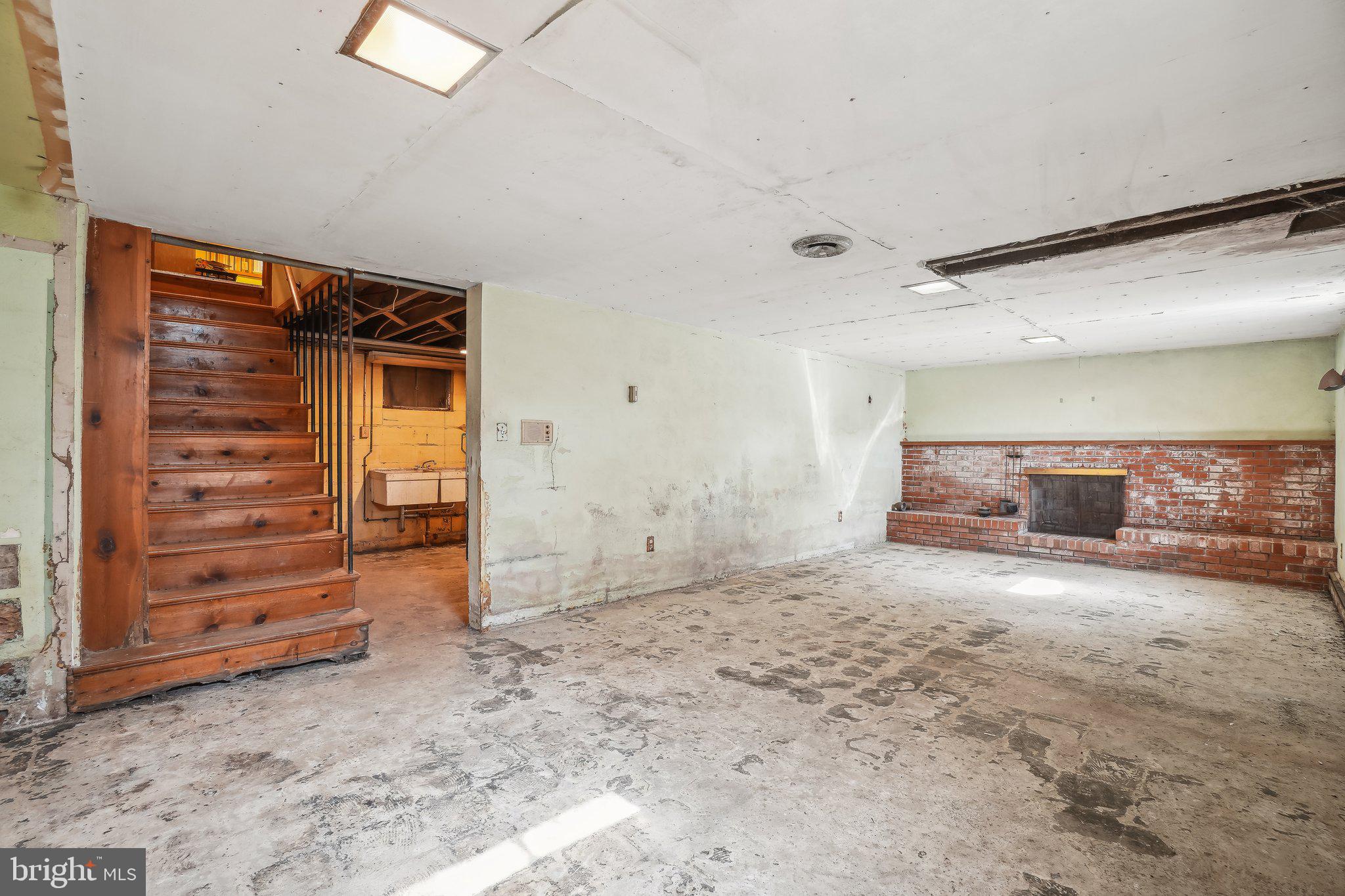 9370 SIGNAL STATION DRIVE