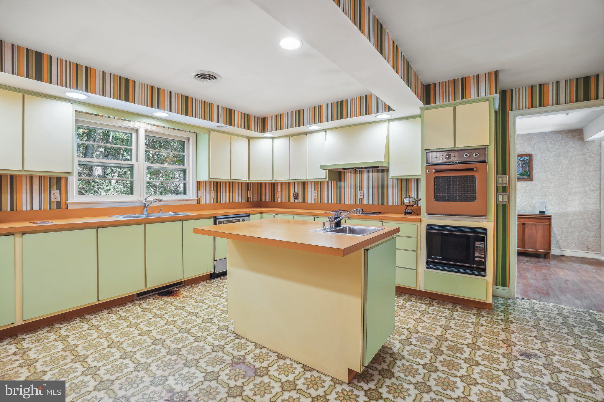 9370 SIGNAL STATION DRIVE