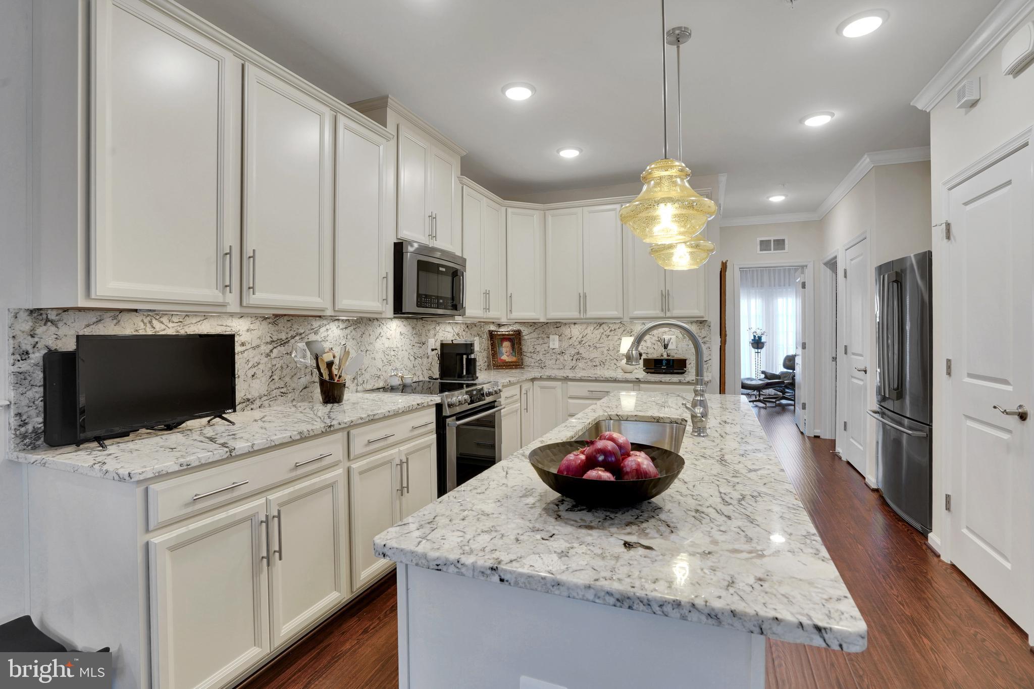 13929 HOLLOW WIND WAY 101