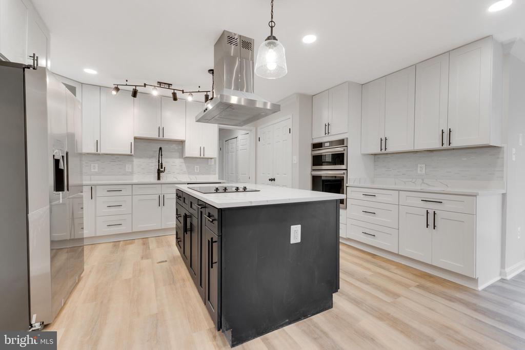 12780 LOST CREEK COURT