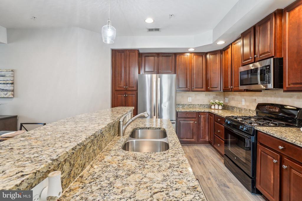 7386 BRUNSON CIRCLE 5A