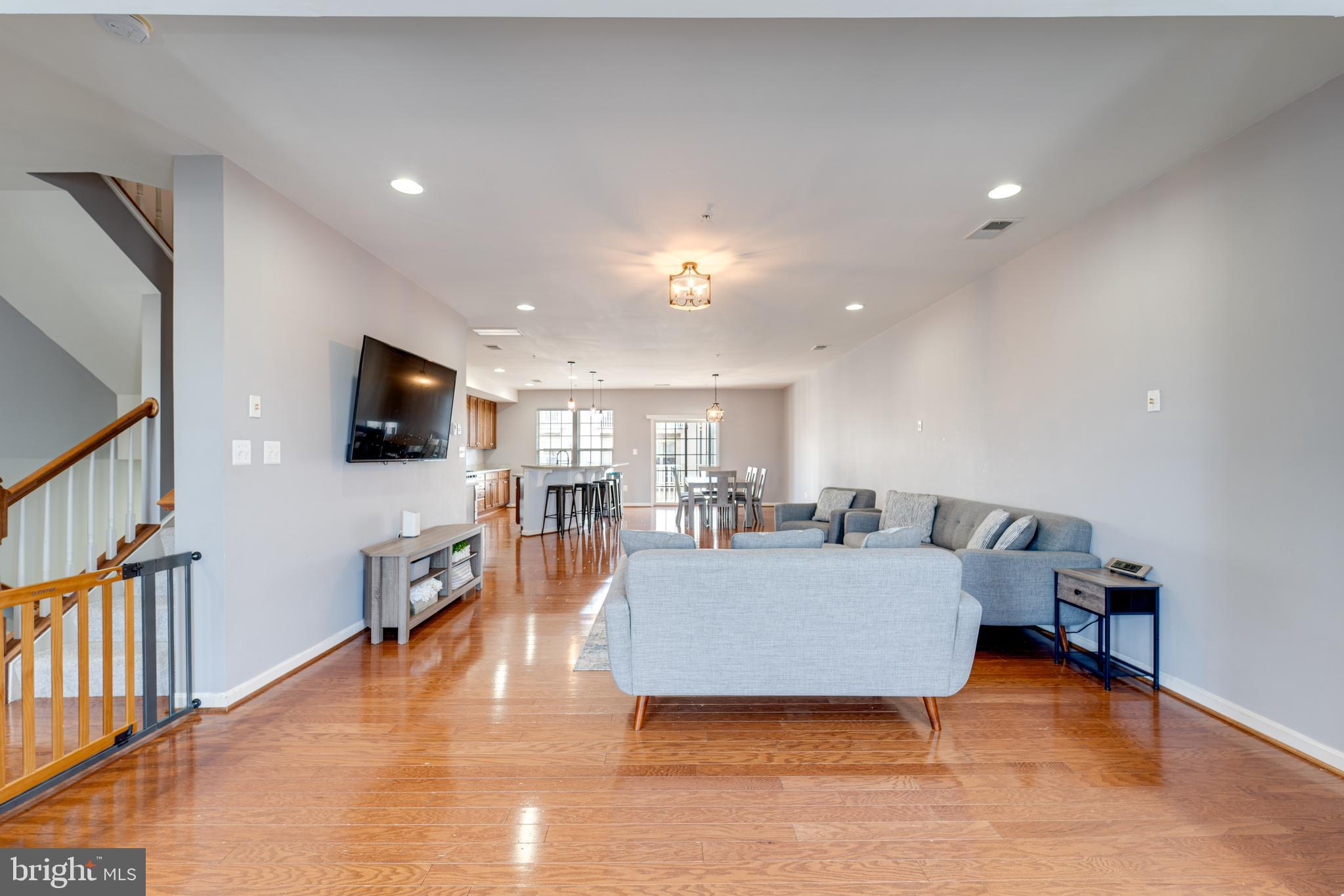 8037 CRESCENT PARK DRIVE