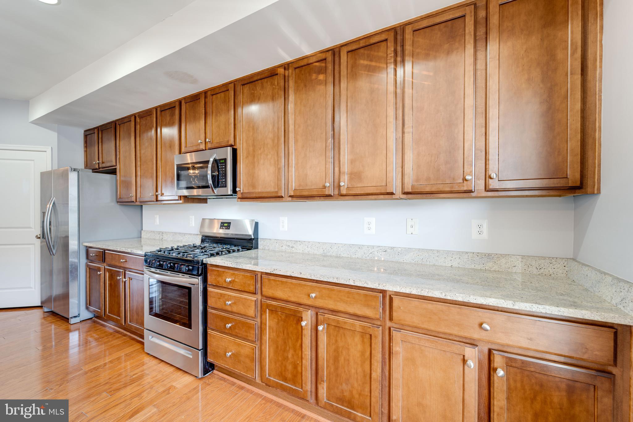 8037 CRESCENT PARK DRIVE
