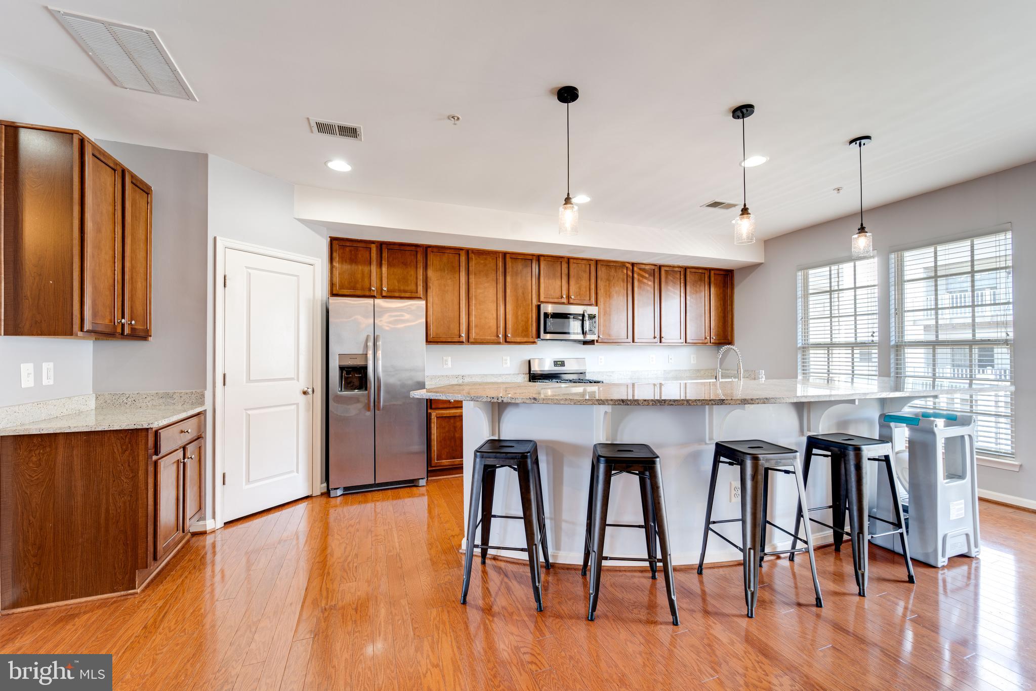 8037 CRESCENT PARK DRIVE