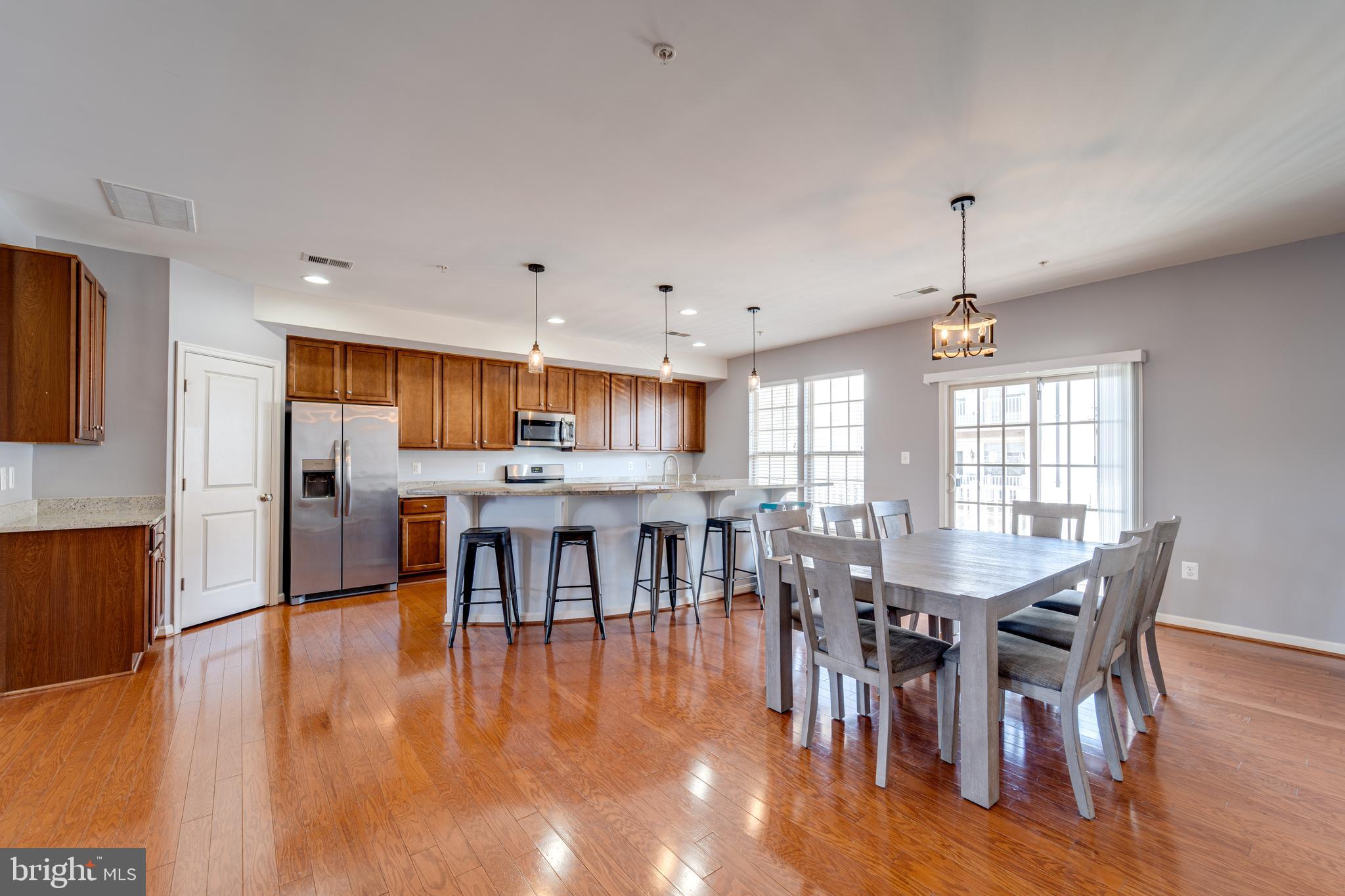 8037 CRESCENT PARK DRIVE