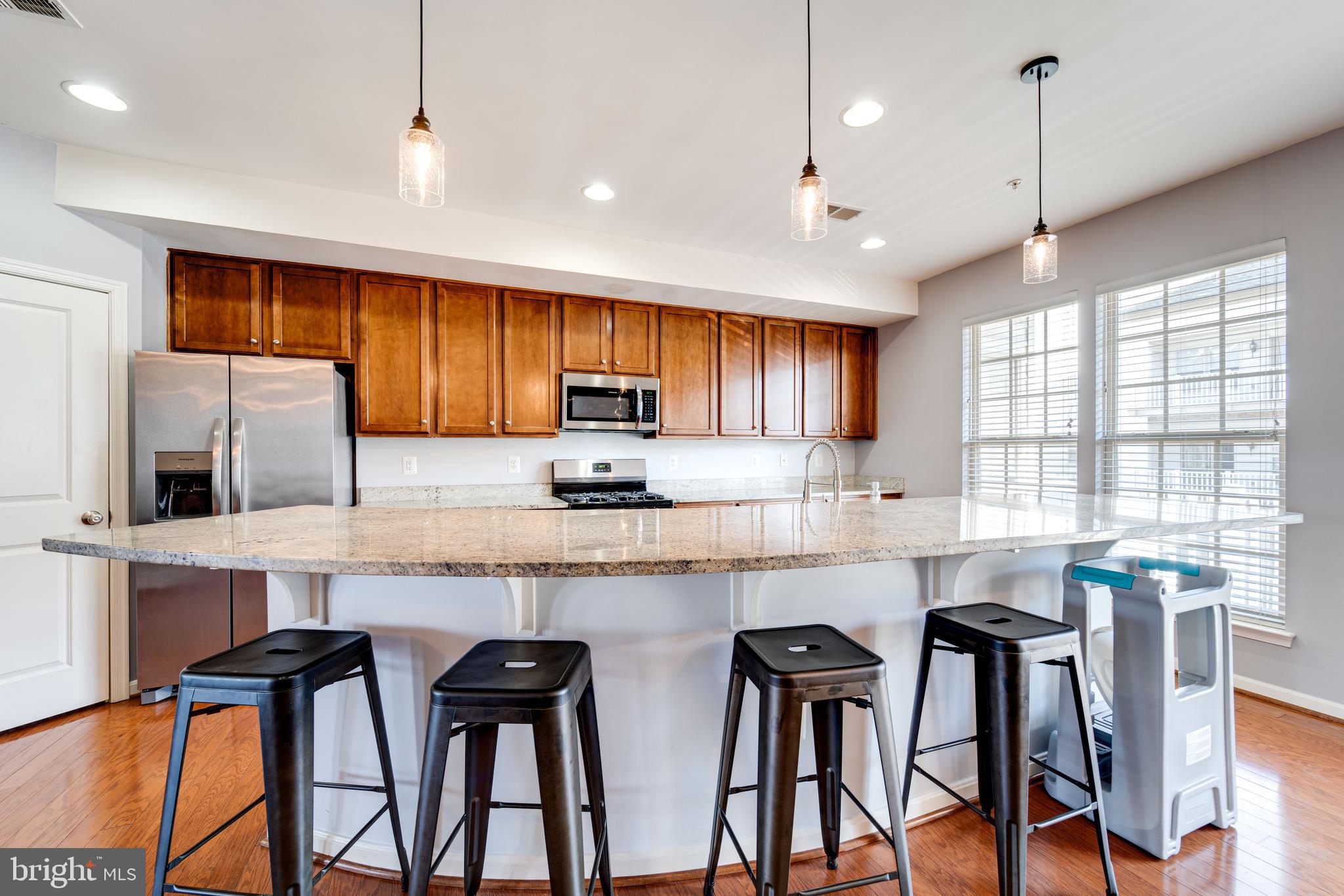 8037 CRESCENT PARK DRIVE