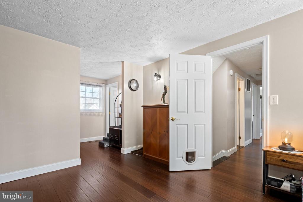 9867 NIMITZ COURT