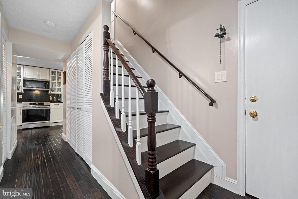 9867 NIMITZ COURT